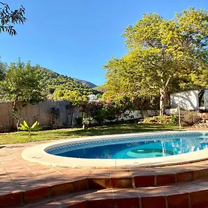 https://villa-la-loma.1costadelsol.com